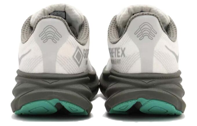 Clifton 9 GORE-TEX ‘Stealth Tech’