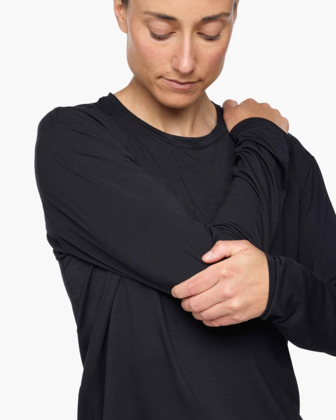 HOKA Essential LS Tee