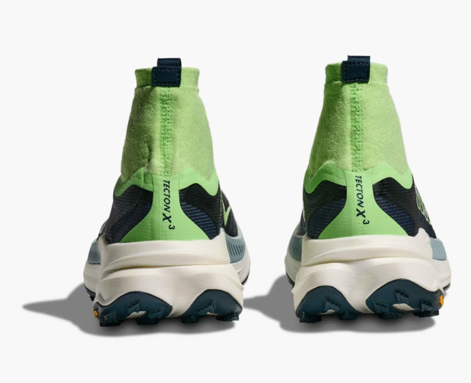 HOKA ONE ONE Stealth/Tech Bondi 8 Caged