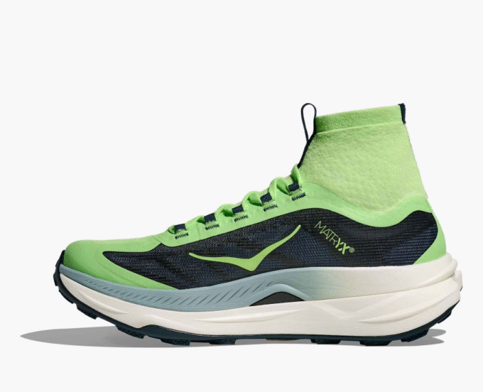 HOKA ONE ONE Stealth/Tech Bondi 8 Caged